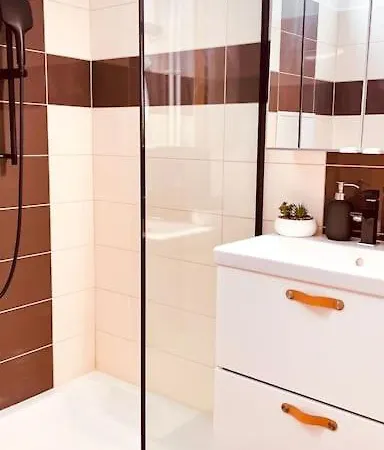 Moderny S Parkovanim Apartament Bratysława