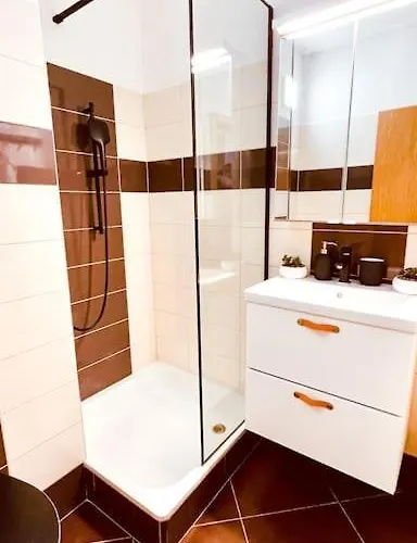 Apartament Moderny S Parkovanim *