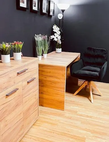 Moderny S Parkovanim * براتسيلافا