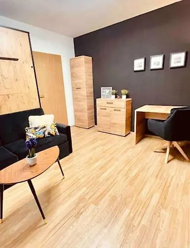 Apartament Moderny S Parkovanim